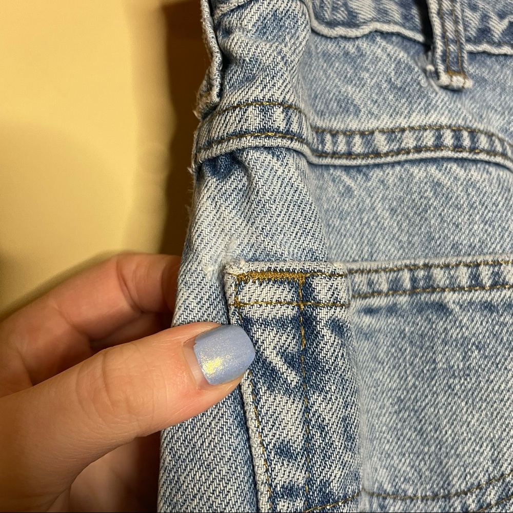 Carhartt Light Wash Relaxed Fit Jeans - Picture 6 of 12